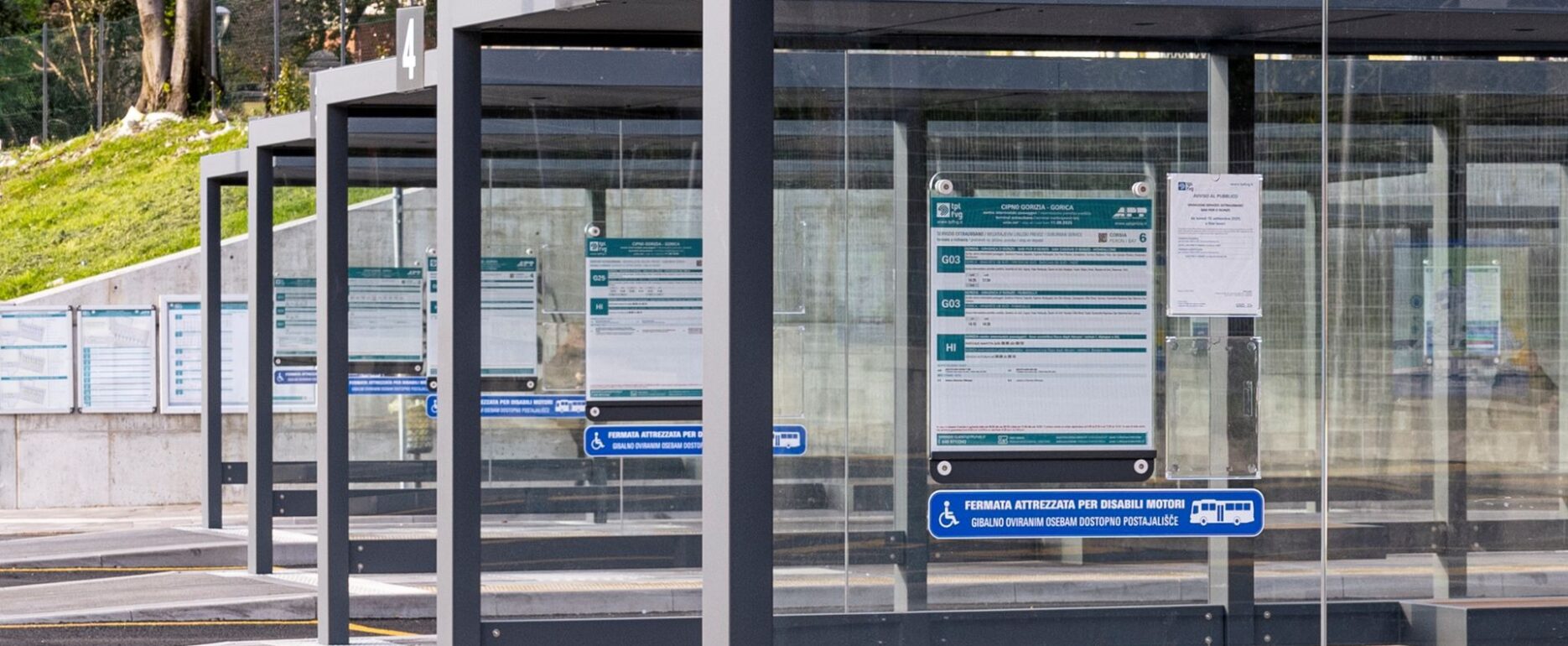 Refugio modular para autobuses, MarquesinaHUT DissetUrban
